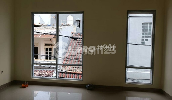 Murah, Rumah Baru 2 Lantai di Tanjung Duren Jakarta Barat Murah, Rumah Baru 2 Lantai di Tanjung Duren Jakarta Barat