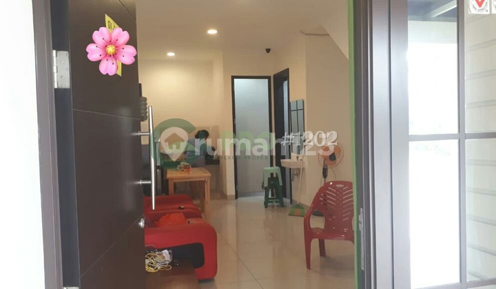 For Sale: House in Green Village, 2 Bedrooms, 4x12, KPR Available.