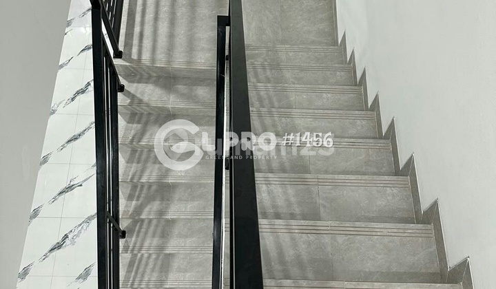 Dijual Rumah Baru 3 Lantai Siap Huni Bebas Banjir bisa KPR Bank di Tanjung Duren Jakarta Barat