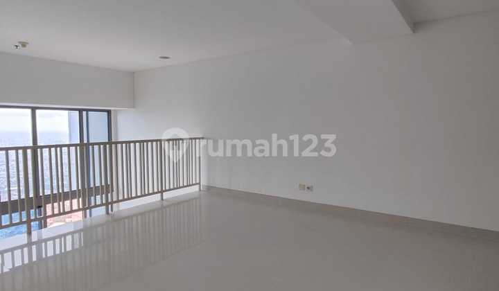 Office Space for Rent at Neo Soho Residence on Jalan S Parman, Tanjung Duren Selatan, Jakarta Barat, Connected to Central Park Mall