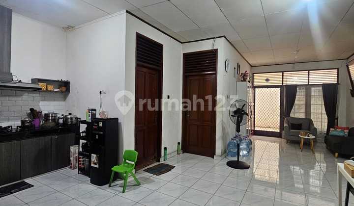 Dijual Rumah 3 Lantai Bebas Banjir bisa KPR Bank di Tanjung Duren Jakarta Barat 1