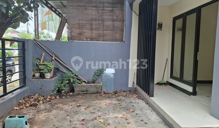 tampak depan rumah dijual di harapan mulya