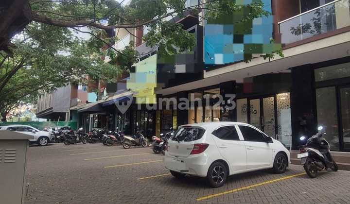 Disewa Ruko Strategis Ramai Di Boulevard Raffles Cibubur 2