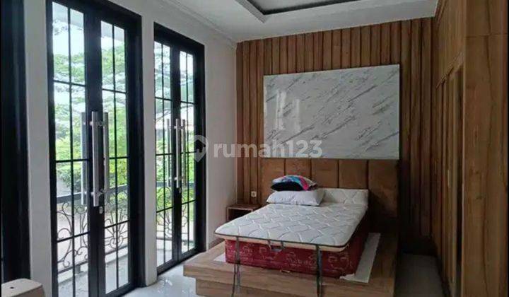 Rumah Bangunan Baru, Depan Danau. Sudah Interior Sangat Siap Huni. Harga Dibawah Pasaran Developer 2