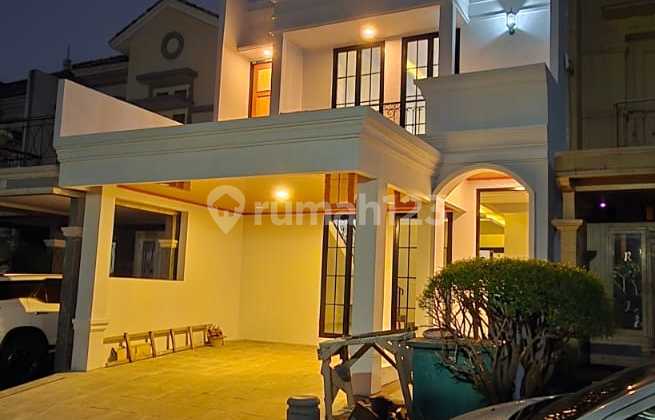 Rumah Baru Dibangun Di Raffles Cibubur Rumah Baru Dibangun Di Raffles Cibubur