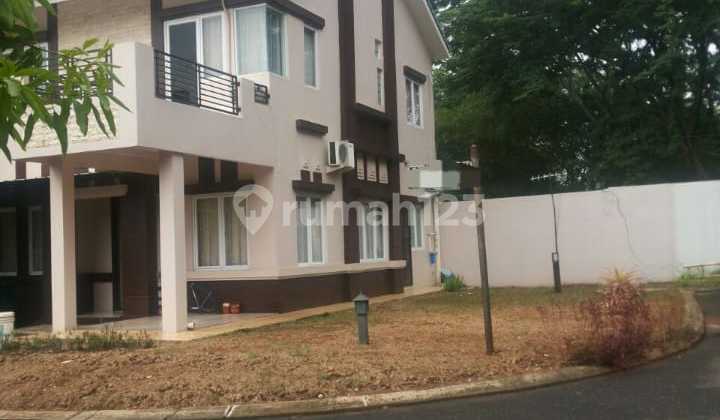 Termurah, Rumah Hoek Luas 192 M2 Hoek di Kota Wisata Cibubur 2