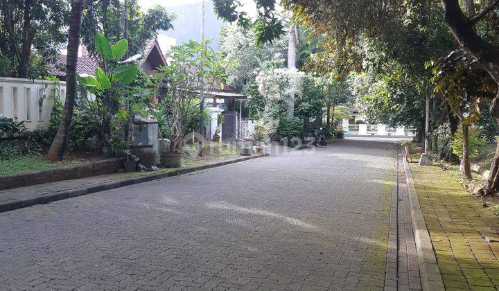 Villa Cinere Mas, Siap Huni, Depan Taman, ada 2 kamar di bawah 2