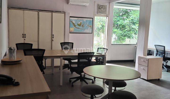 Rumah Kantor Lokasi Strategis, Furnished, Bagus Terawat, Cocok Untuk Kantor Maupun Usaha Lainnya 5