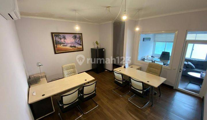 Tempat Usaha Strategis, Bagus, Terawat, Furnished  1