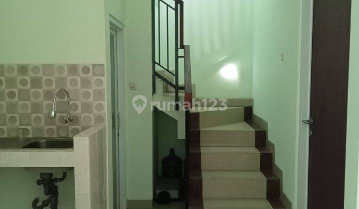 Rumah Dalam Townhouse Dekat Toll Strategis 2