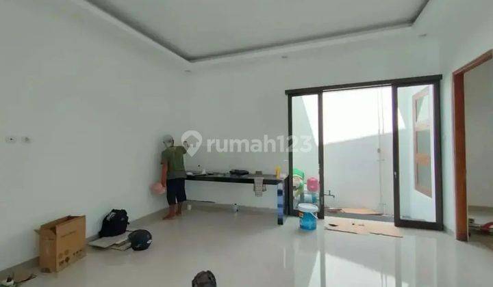 Rumah Baru Semi Furnished SHM di Dekat Lamongan Kota, Lamongan 3