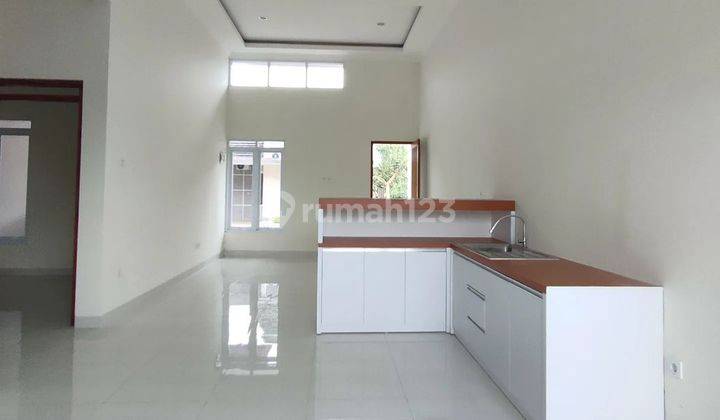 Rumah Baru Semi Furnished SHM di Dekat Lamongan Kota, Lamongan 6