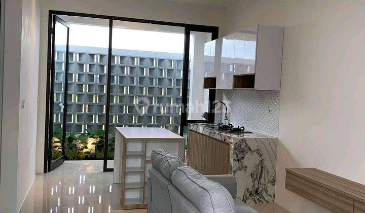 Rumah besar beserta kos-kosan dekat katedral Ijen. 10