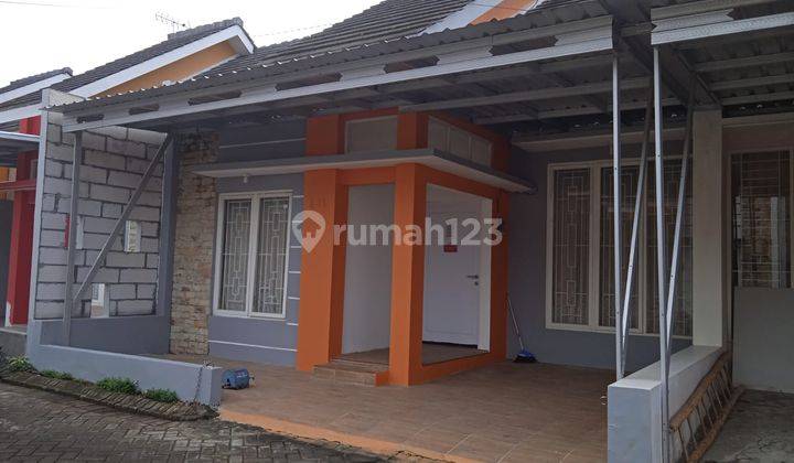 Rumah minimalis di Green Beji Residence. Dekat Bns 2