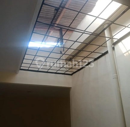 Frida - For Sale: House on JL JATISARI PERMAI 3, Unimas Garden Waru, East Java

Property Description,
Transaction: Sale
Type: House
Address: JL JATISARI PERMAI 3
Location: Unimas Garden Waru, East Java
Certificate: SHM (Freehold Title)
Land Area: 180 m2
Building Area: 2