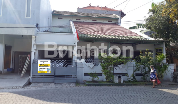 Ready-to-occupy house in the city center at Pondok Jati near the Sidoarjo toll road, Mutiara Regency, Kahuripan.