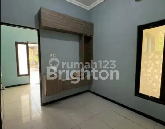 Frida- Disewakan Rumah di PADOVA , Sidoarjo , Sidoarjo , Jawa Timur
Deskripsi Properti,
Transaksi : Sewa
Tipe : Rumah
Alamat : PADOVA
Lokasi : Sidoarjo , Sidoarjo , Jawa Timur
Sertifikat : SHM
Luas Tanah : 100 m2
Luas Bangunan : 50 m2
Kamar Tidur : 2
Ka Frida- Disewakan Rumah di PADOVA , Sidoarjo , Sidoarjo , Jawa Timur
Deskripsi Properti,
Transaksi : Sewa
Tipe : Rumah
Alamat : PADOVA
Lokasi : Sidoarjo , Sidoarjo , Jawa Timur
Sertifikat : SHM
Luas Tanah : 100 m2
Luas Bangunan : 50 m2
Kamar Tidur : 2
Ka