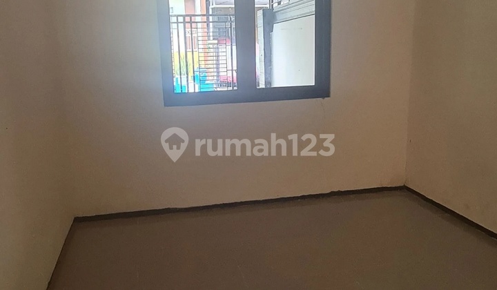 Frida - For Sale: House in PURI TERATAI, Sidoarjo, Sidoarjo, East Java

Property Description:
Transaction: Sale
Type: House
Address: PURI TERATAI
Location: Sidoarjo, Sidoarjo, East Java
Certificate: SHM (Freehold Title)
Land Area: 119 m2
Building Area: 100 m2
Bedrooms: