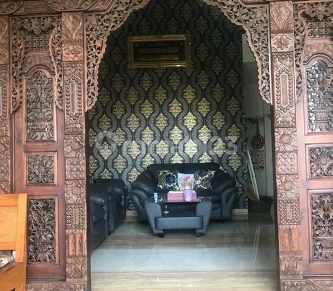 Frida- DiJual Rumah di WAGE TAMAN , Taman ,  , Jawa Timur

Deskripsi Properti, 
Transaksi : Jual
Tipe : Rumah
Alamat : WAGE TAMAN
Lokasi : Taman ,  , Jawa Timur
Sertifikat : HGB
Luas Tanah : 200 m2
Luas Bangunan : 340 m2
Kamar Tidur : 4+1
Kamar Mandi : 2+ 2