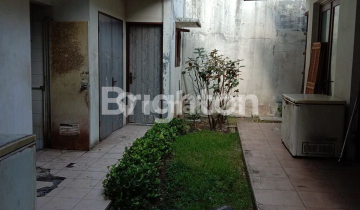 Rumah strategis di tengah kota surabaya dekat kampus 2