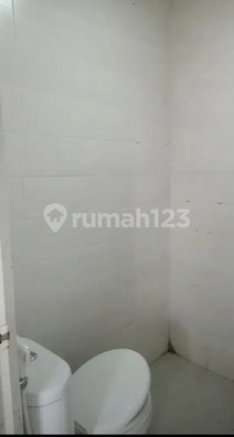 Frida- Disewakan Rumah di KAHURIPAN PARK , Sidoarjo , Sidoarjo , Jawa Timur

Deskripsi Properti, 
Transaksi : Sewa
Tipe : Rumah
Alamat : KAHURIPAN PARK
Lokasi : Sidoarjo , Sidoarjo , Jawa Timur
Sertifikat : SHM
Luas Tanah : 56 m2
Luas Bangunan : 48 m2
Kam