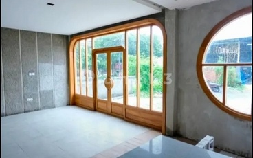 Frida- DiJual Rumah di JL KAVLING DPR , Sidoarjo , Sidoarjo , Jawa Timur

Deskripsi Properti, 
Transaksi : Jual
Tipe : Rumah
Alamat : JL KAVLING DPR
Lokasi : Sidoarjo , Sidoarjo , Jawa Timur
Sertifikat : SHM
Luas Tanah : 248 m2
Luas Bangunan : 207 m2
Kama