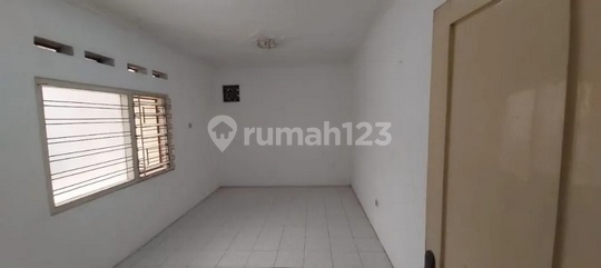 Frida- DiJual Rumah di MANYAR , Manyar , Surabaya , Jawa Timur

Deskripsi Properti, 
Transaksi : Jual
Tipe : Rumah
Alamat : MANYAR
Lokasi : Manyar , Surabaya , Jawa Timur
Sertifikat : SHM
Luas Tanah : 144 m2
Luas Bangunan : 144 m2
Kamar Tidur : 2
Kamar Ma
