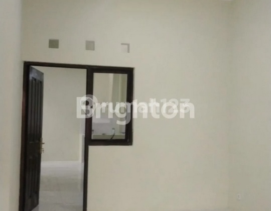 Frida- Disewakan Rumah di KAHURIPAN NIRWANA , Sidoarjo , Sidoarjo , Jawa Timur

Deskripsi Properti, 
Transaksi : Sewa
Tipe : Rumah
Alamat : KAHURIPAN NIRWANA
Lokasi : Sidoarjo , Sidoarjo , Jawa Timur
Sertifikat : SHM
Luas Tanah : 108 m2
Luas Bangunan : 10 2