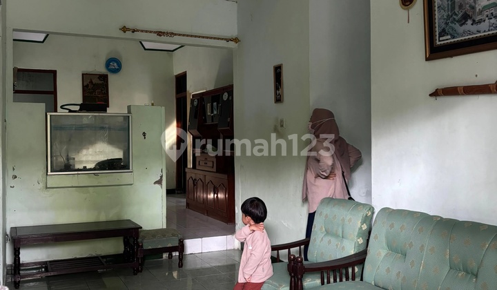 Tyas- DiJual Rumah di PERUMAHAN BUMI ANTARIKSA JALAN MUSTANG , Kartoharjo , Madiun 2