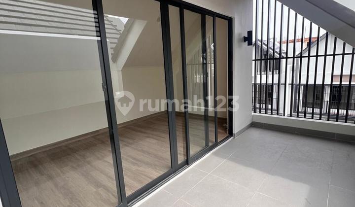 3-story house 6x12m in Leonora, Gading Serpong, Tangerang, Banten. Tt020 2