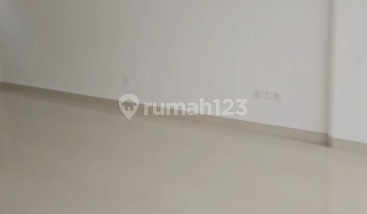 Enchante 3-Story Shop House, BSD, Tangerang, Banten.