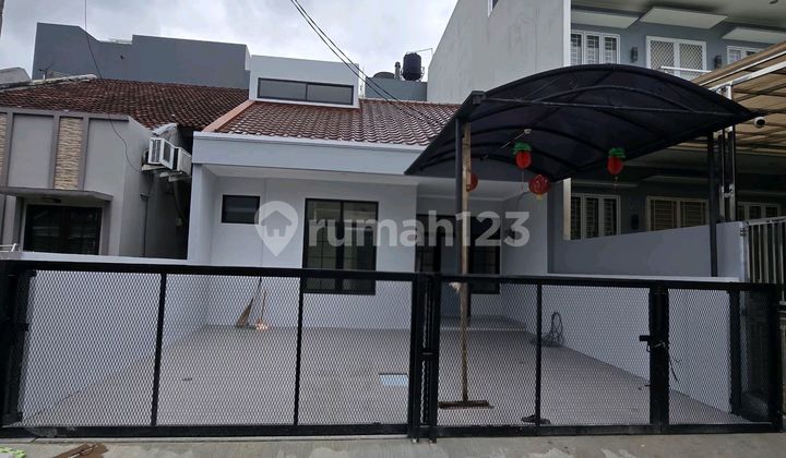 Rumah 3Kmr di Sektor 1 D, Gading Serpong, Tangerang, Banten. 2
