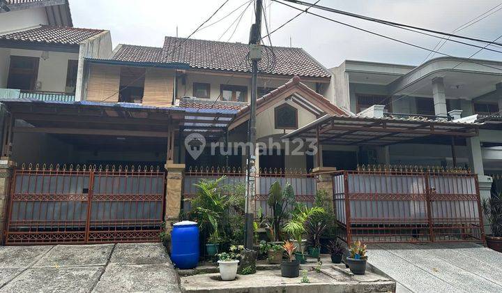 Rumah Bagus Taman Meruya Ilir Jakarta Barat 1