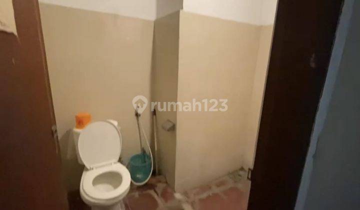 Good Condition 2 Floor Shophouse in Renon Denpasar Area, Bali 2