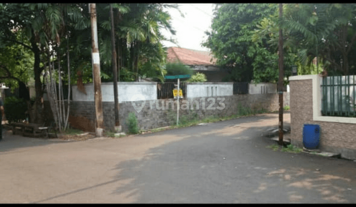 Di Jual Rumah Tua Butuh Renovasi Cempaka Putih 2