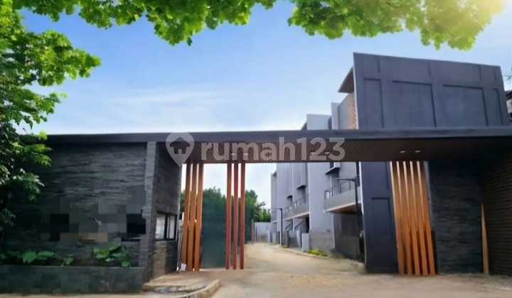 Rumah Baru Siap Huni di Jual Permata Hijau