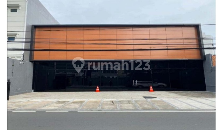Di Sewa Rumah & Kantor Area Strategis Depan Jalan Raya