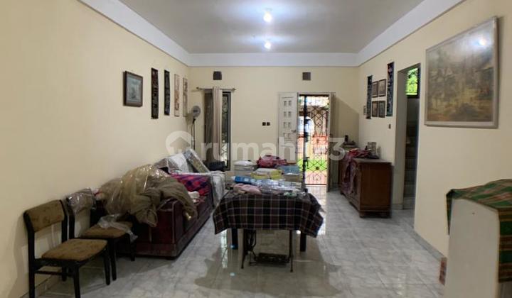 Rumah di Jual Dekat Halte Busway & Stasiun KRL Rumah di Jual Dekat Halte Busway & Stasiun KRL