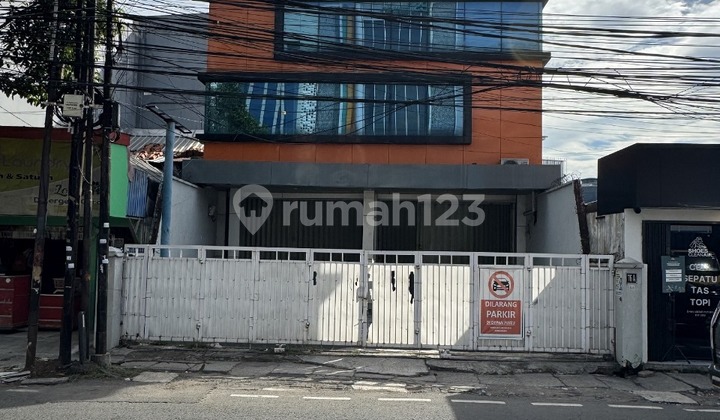 Disewa Ruko Strategis Zona Komersil Utan Kayu Matraman