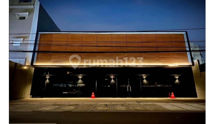 Di Jual Rumah & Kantor Akses Strategis . 2