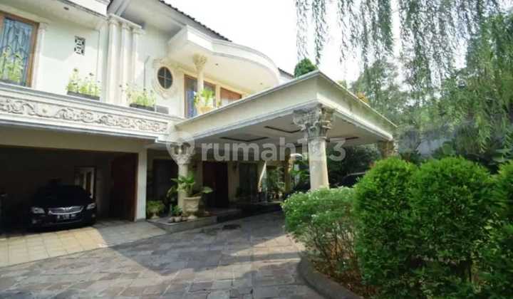 Luxury House For Sale in Strategic Pancoran Area. 2