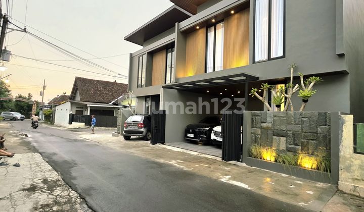 New 2-Story Fully Furnished House in Maguwoharjo