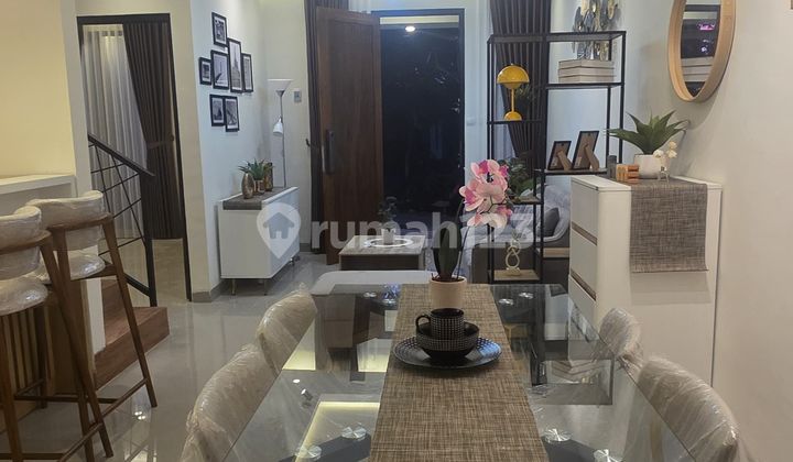 Semi-Furnished 2-Storey Luxury House in Ngaglik Sleman 2