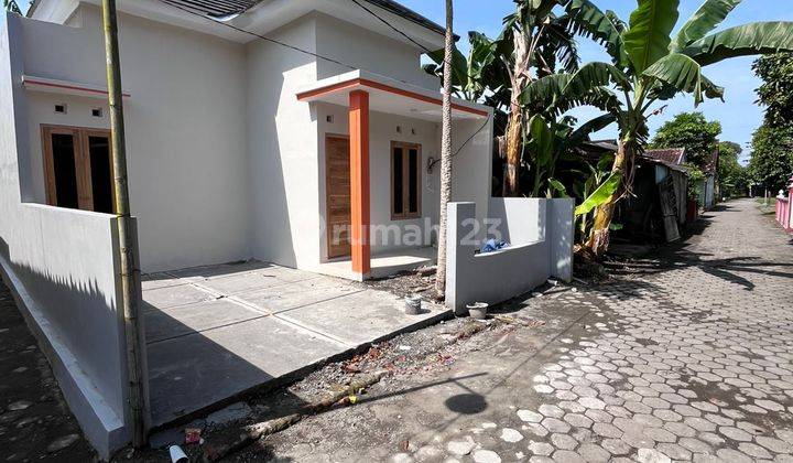 Rumah Minimalis Harga Ekonomis Dekat Ke Jalan Imogiri Barat  2