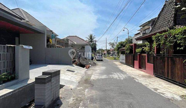 Rumah Modern Industrial Di Jalan Kaliurang Km. 13 Dekat Pasar Jangkang