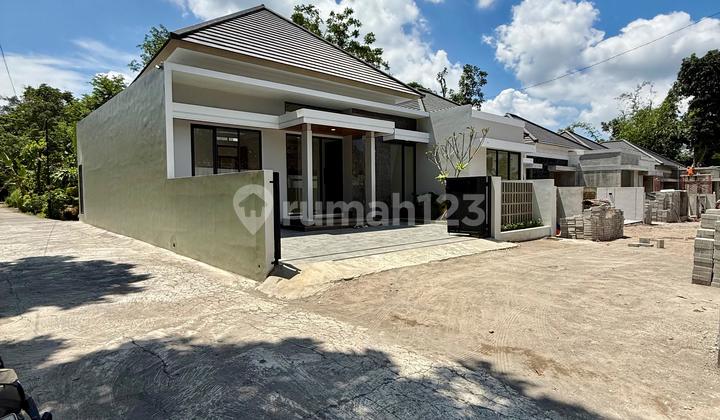 Rumah Baru Limasan Modern di Ngemplak Sleman 1