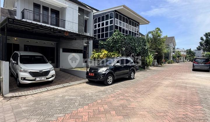 Luxurious 2-Storey House in Elite Housing Near Jogja Expo Center 2