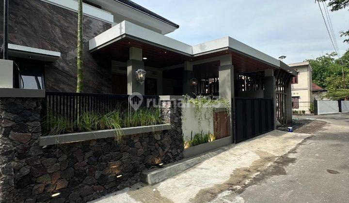 Rumah Mewah Desain Tropis Modern Dengan Tanah Yang Luas  2
