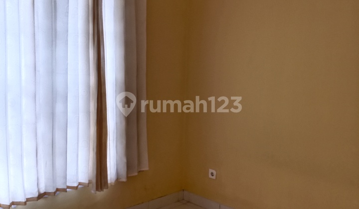 For Sale Ready-to-Occupy Hook House in Acacia Garden Cluster, Lippo Cikarang, Close to Various Facilities 2