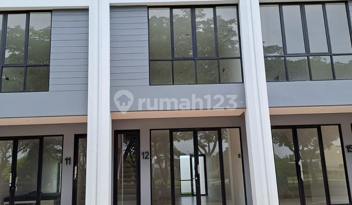 Disewakan Ruko Baru 3 Lantai Hive Cosmo Lippo Cikarang -Super Strategis Disewakan Ruko Baru 3 Lantai Hive Cosmo Lippo Cikarang -Super Strategis